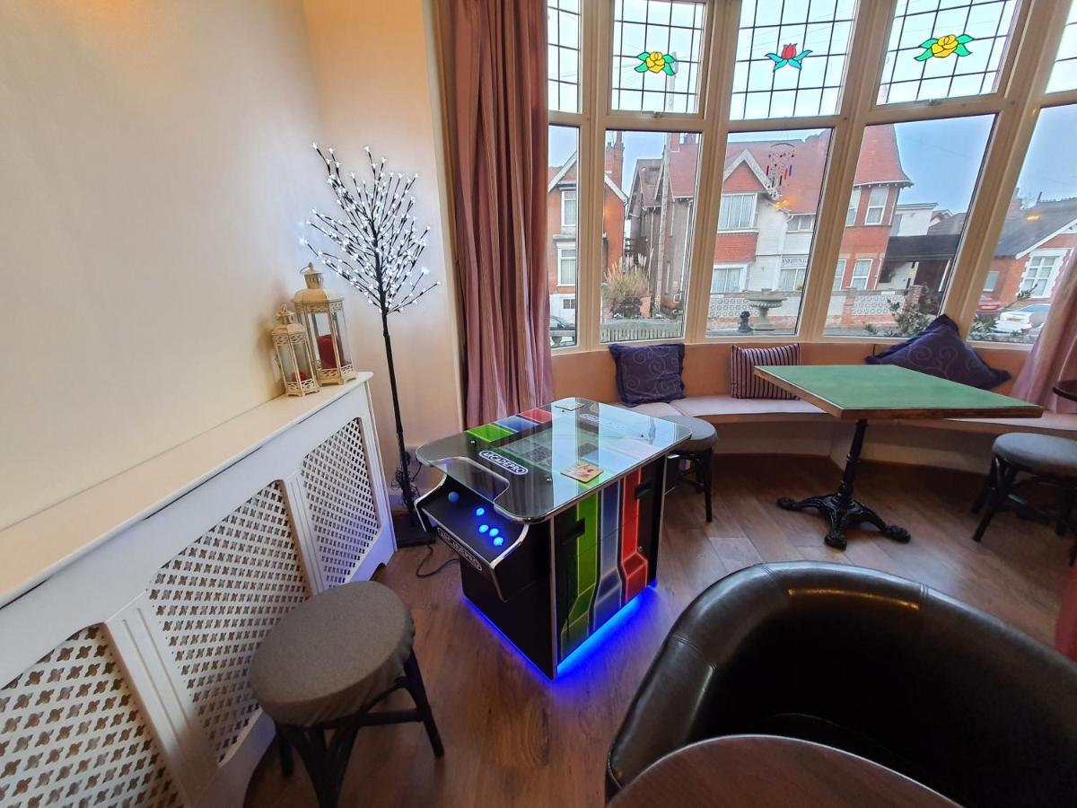 Caxton House Bed & Breakfast Skegness Dış mekan fotoğraf